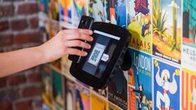 Как работает оплата по QR-коду в Mirra